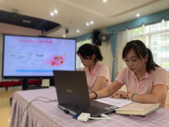 附件:FCE8A2B1E0DEFE11DC1C7A1D33A32433.png 附件:FCE8A2B1E0DEFE11DC1C7A1D33A32433.png